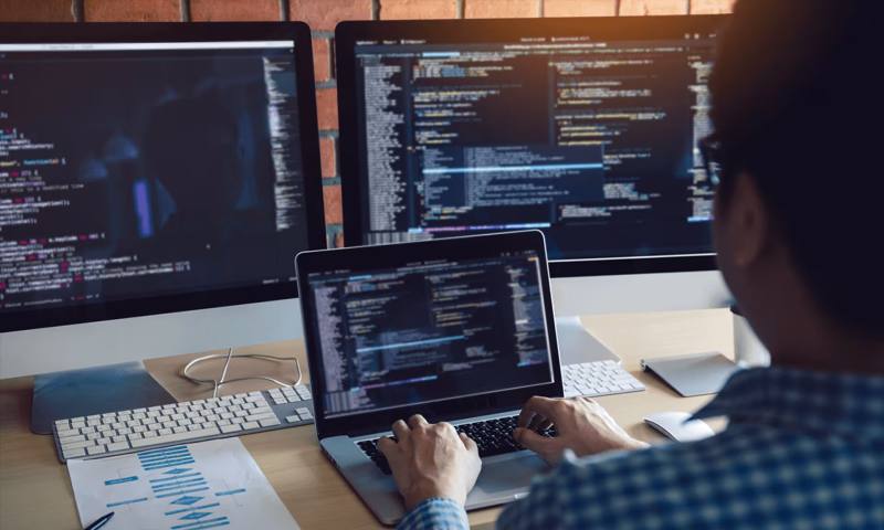 数据科学选型:R与Python如何赋能铜山区网站建设?